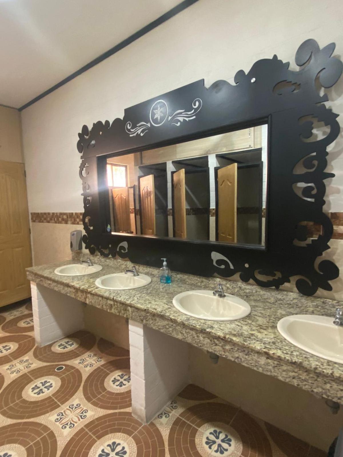 Hollywood Paradise Hotel リオネグロ エクステリア 写真