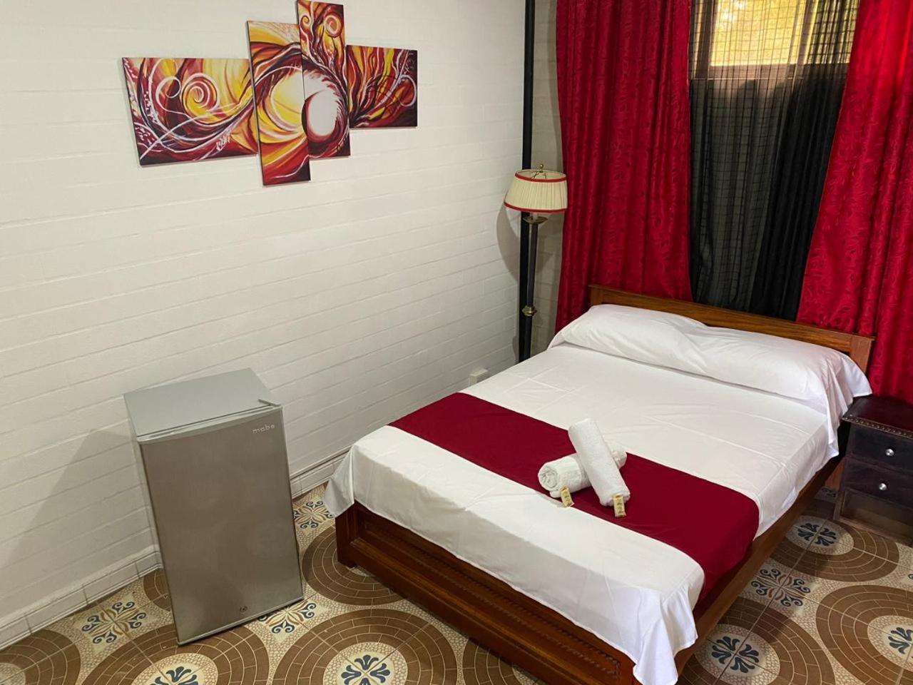 Hollywood Paradise Hotel リオネグロ エクステリア 写真