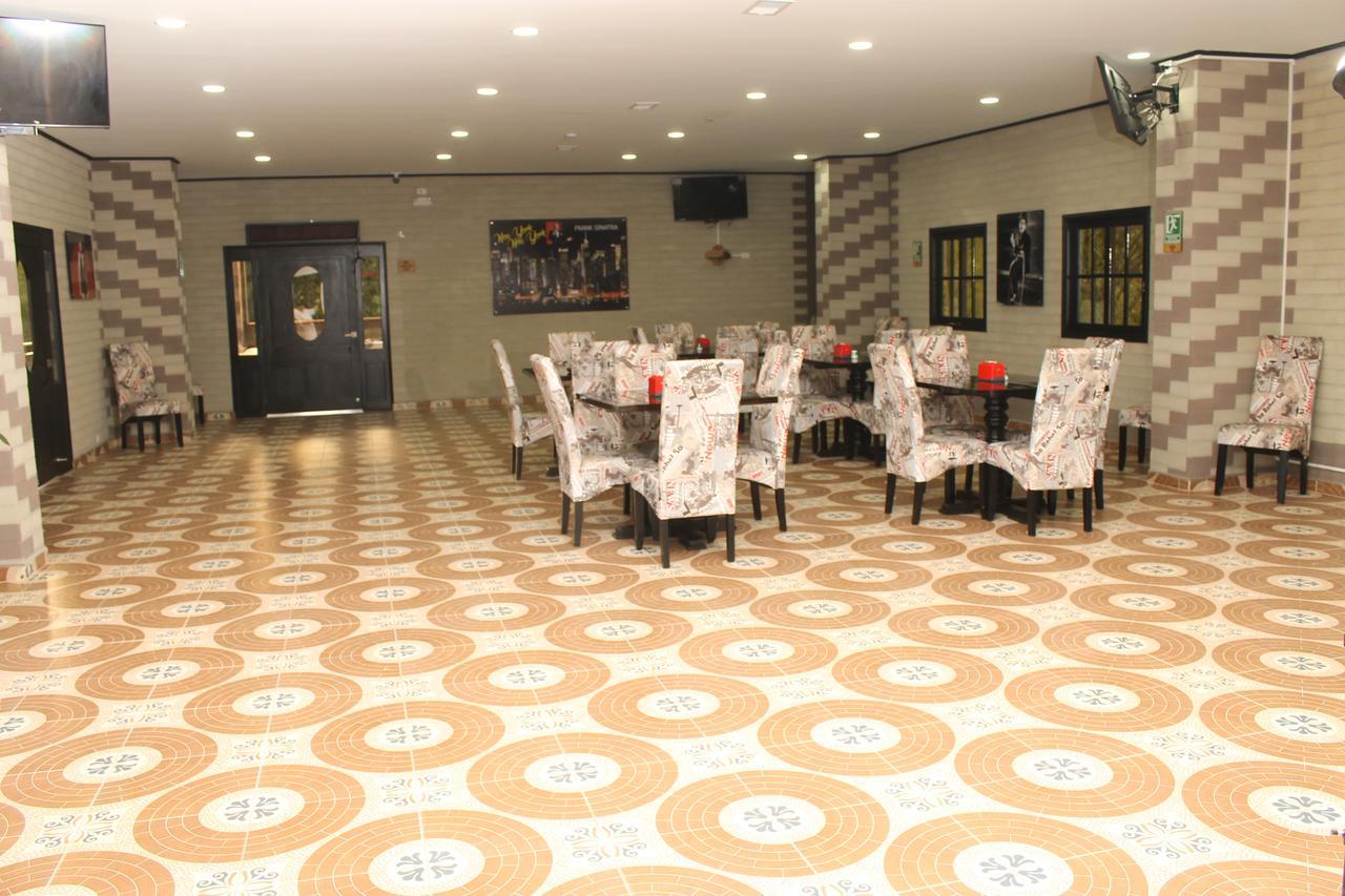 Hollywood Paradise Hotel リオネグロ エクステリア 写真